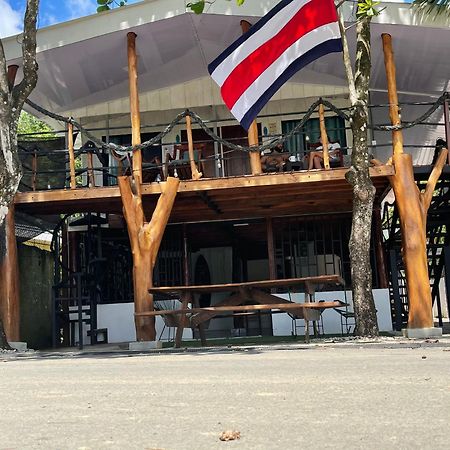 Uvita Pirates Hostel מראה חיצוני תמונה